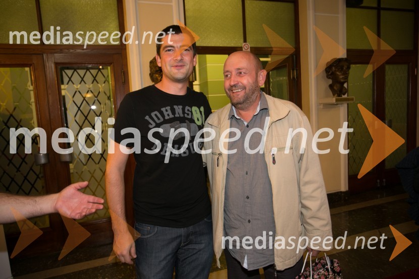  Jože Volk, lektor SLG Celje;  Peter Eldan, avtor glasbePolicaji, premiera komedije v SLG Celje