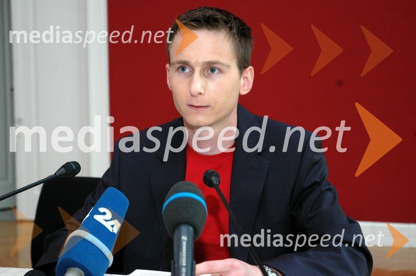 Matjaž Frangež, raziskovalni novinarPredstavitev knjige Matjaža Frangeža Kaj nam pa morete!