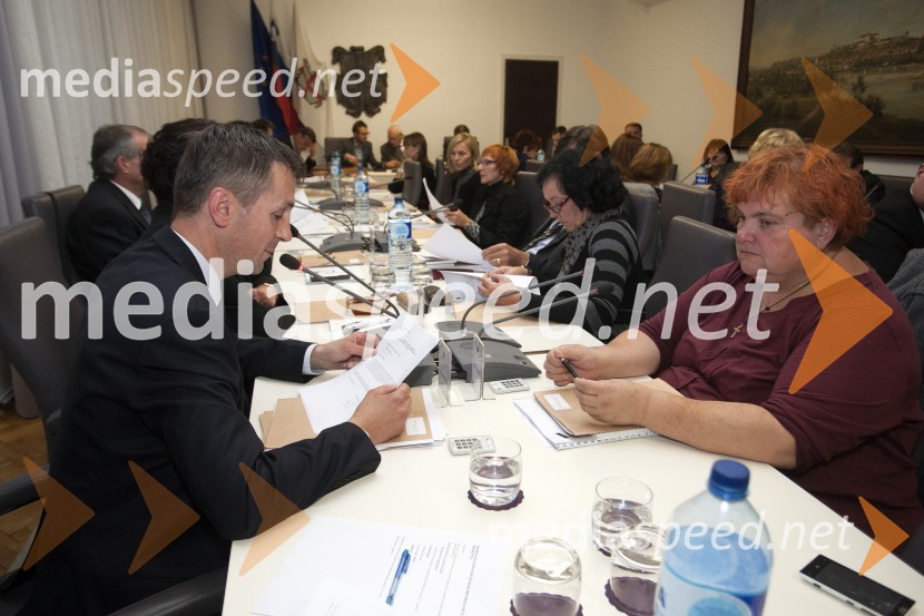 1. redna (konstitutivna) seja Mestnega sveta Mestne občine Ptuj1. redna (konstitutivna) seja Mestnega sveta Mestne občine Ptuj
