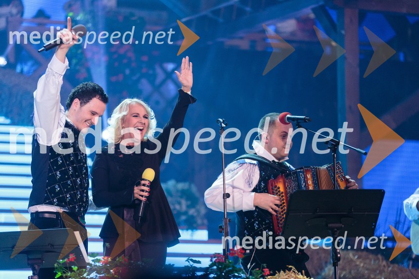  Blaž Švab, pevec, skupina Modrijani;  Alenka Godec, pevka;  Rok Švab, glasbenik, skupina ModrijaniNoč Modrijanov 2014