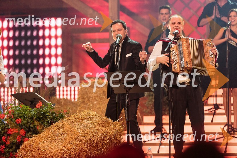  Blaž Švab, pevec, skupina Modrijani;  Rok Švab, glasbenik, skupina ModrijaniNoč Modrijanov 2014