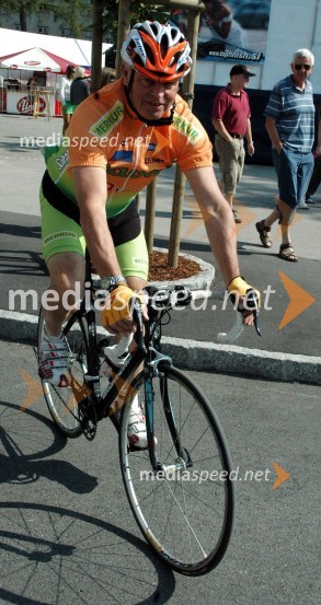 Franc Hvasti, nekdanji selektor slovenske kolesarske reprezentance40. kolesarska dirka za veliko nagrado Kranja