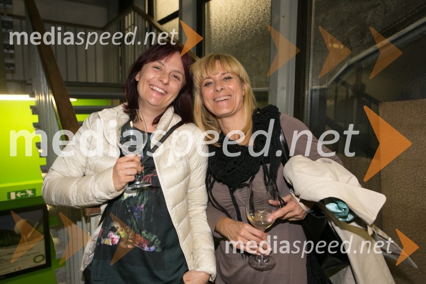  Branka  Grujičič Pšenica, novinarka, urednica Radarja ;  Barbra Jermann, nekdanja urednica revije SuzyFaraoni, koncert ob 45. obletnici
