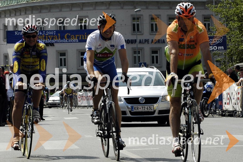 Martin Hvastja, selektor slovenske kolesarske reprezentance, Miroslav Cvetičan in Franc Hvasti, nekdanji selektor slovenske kolesarske reprezentance40. kolesarska dirka za veliko nagrado Kranja