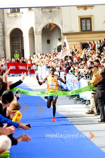  Ishimael Bushendich, maratonec (1. mesto, 42 km, moški)Volkswagen 19. Ljubljanski maraton 2014