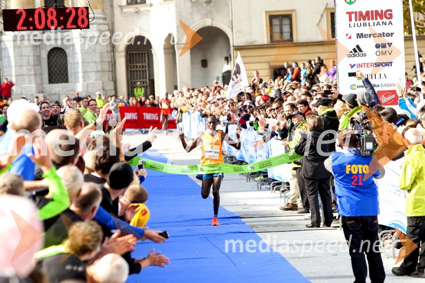  Ishimael Bushendich, maratonec (1. mesto, 42 km, moški)Volkswagen 19. Ljubljanski maraton 2014