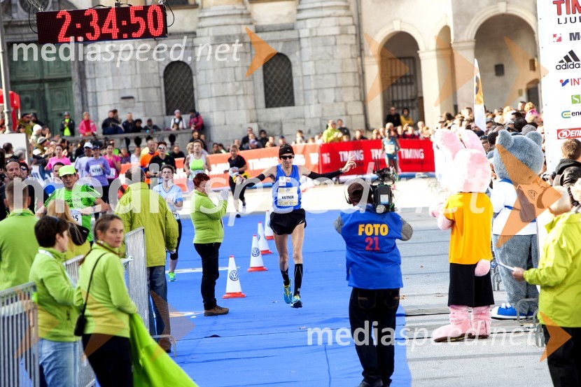  Robert Kotnik, maratonec (12. mesto, 42 km, moški)Volkswagen 19. Ljubljanski maraton 2014