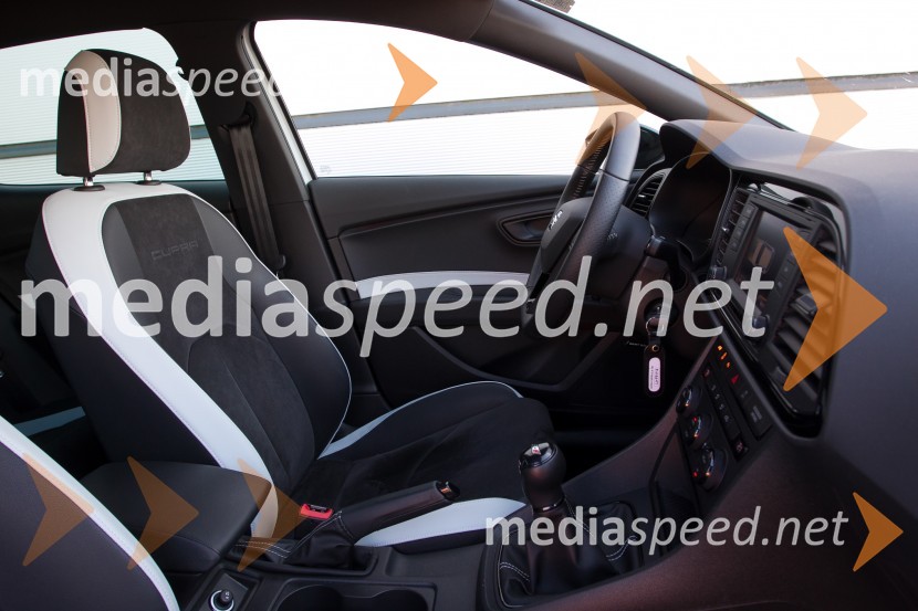 Seat
Leon Cupra 2.0 TSI 280, notranjost&nbsp;Seat Leon Cupra 2.0 TSI 280, mediaspeed test