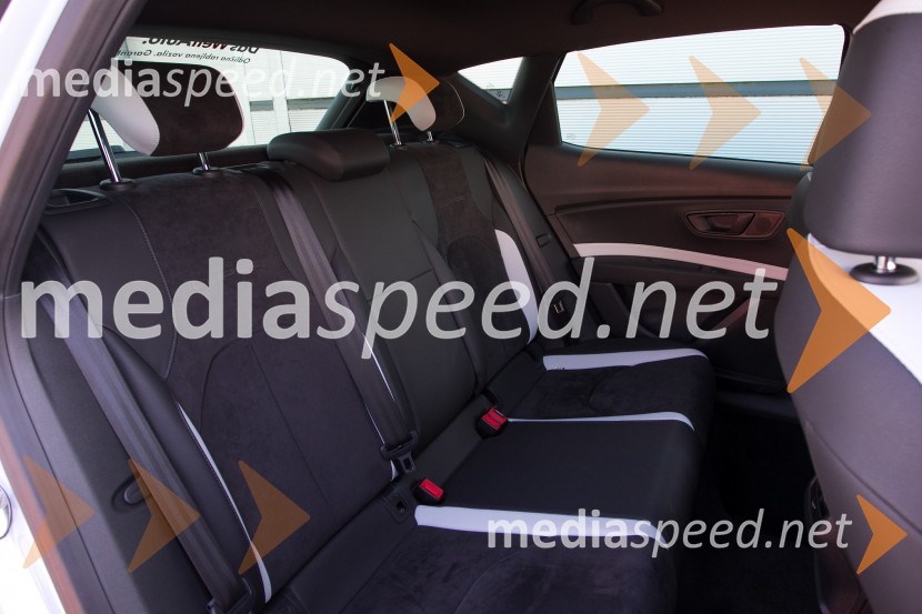 Seat
Leon Cupra 2.0 TSI 280, zadnja klop &nbsp;Seat Leon Cupra 2.0 TSI 280, mediaspeed test