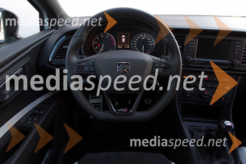 Seat
Leon Cupra 2.0 TSI 280, delovno okolje voznika&nbsp;Seat Leon Cupra 2.0 TSI 280, mediaspeed test