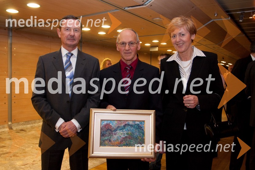 Jernej Kosmač, DZS, Miro Cerar, nekdanji gimnastičar in predsednik Olimpijske akademije ter ambasador za fair play in Cvetka Selšek, predsednica uprave SKBMiro Cerar praznuje 75. rojstni dan