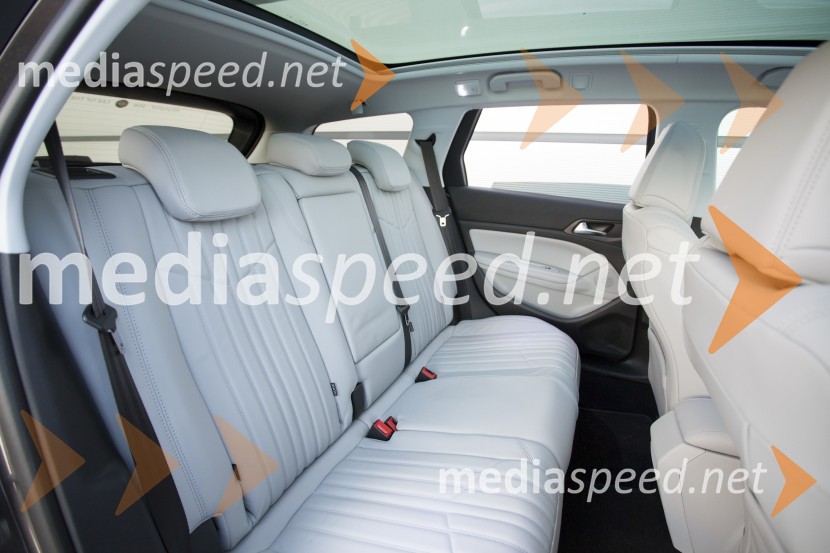 Peugeot 308 SW 1.6 e-HDi 115 Allure, zadnja klopPeugeot 308 SW 1.6 e-HDi 115 Allure, mediaspeed test