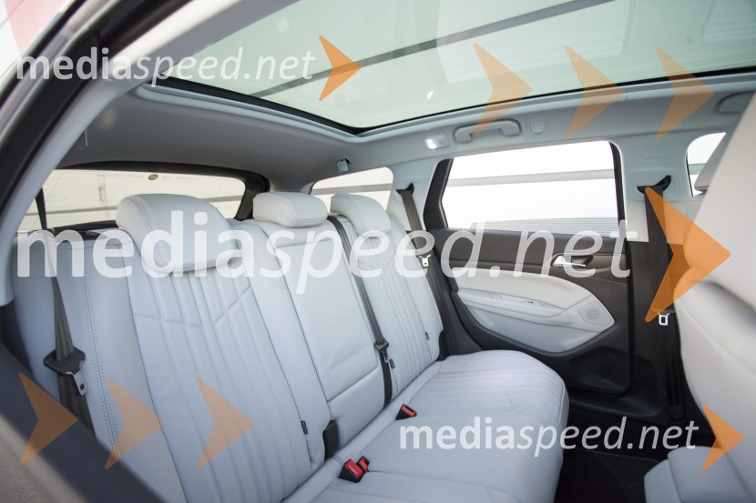 Peugeot 308 SW 1.6 e-HDi 115 Allure, udobje na zadnji klopiPeugeot 308 SW 1.6 e-HDi 115 Allure, mediaspeed test