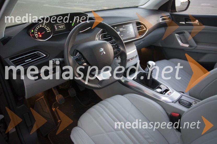 Peugeot 308 SW 1.6 e-HDi 115 Allure, slaba preglednost na merilnike&nbsp;Peugeot 308 SW 1.6 e-HDi 115 Allure, mediaspeed test