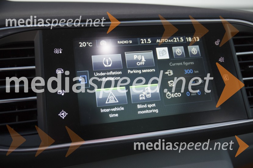 Peugeot 308 SW 1.6 e-HDi 115 Allure, zaslon na dotikPeugeot 308 SW 1.6 e-HDi 115 Allure, mediaspeed test