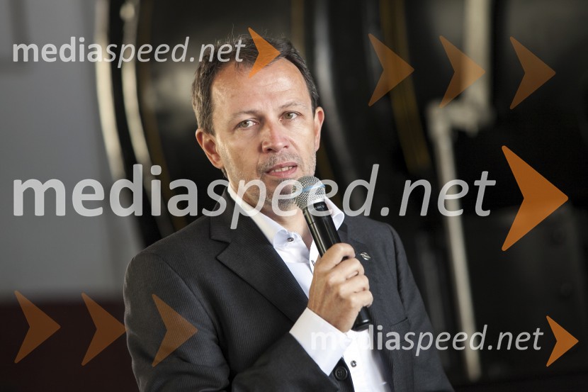  Borut Gazvoda, direktor, Opel SlovenijaNovi Opel Vivaro, slovenska predstavitev