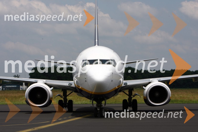 Prihod Ryanair-a na mariborsko letališčePrihod Ryanair-a na mariborsko letališče