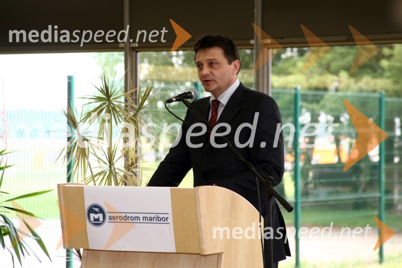 Franc Željko Županič, generalni direktor Direktorata za civilno letalstvoPrihod Ryanair-a na mariborsko letališče