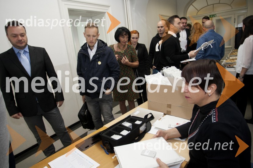  Sašo  Papp, svetnik MOM, Lista župana Andreja Fištravca, moderator;  Josip Rotar, svetnik MOM, Lista kolesarjev in pešcevKonstitutivna seja Mestnega sveta Mestne občine Maribor