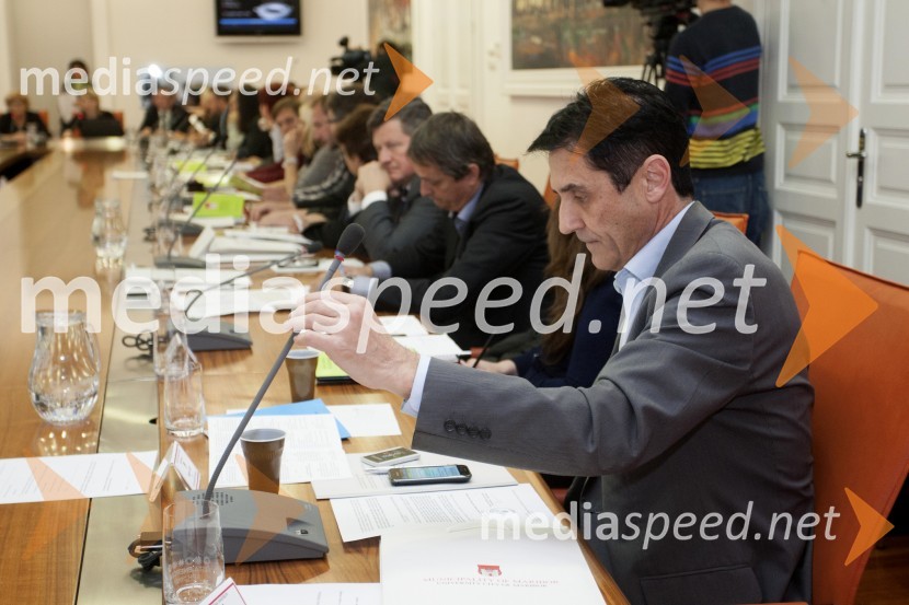  Stojan  Auer, svetnik MOM, LPR - Lista za pravičnost in razvojKonstitutivna seja Mestnega sveta Mestne občine Maribor