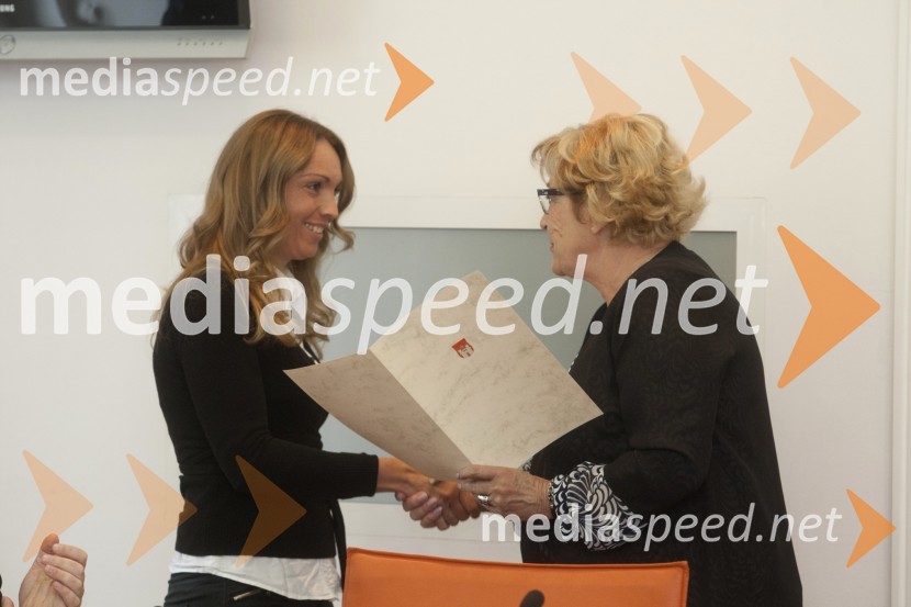  Tjaša Mikuž, svetnica MOM, Lista župana Andreja Fištravca;  Jelka Kolmanič, svetnica MOM, Desus - Demokratična stranka upokojencev SlovenijeKonstitutivna seja Mestnega sveta Mestne občine Maribor