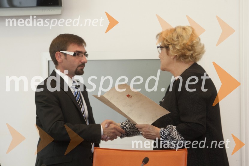  Andrej Špenga, svetnik MOM, SMC - Stranka Mira Cerarja;  Jelka Kolmanič, svetnica MOM, Desus - Demokratična stranka upokojencev SlovenijeKonstitutivna seja Mestnega sveta Mestne občine Maribor