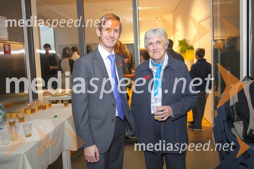  Jamie Hilton, (Deputy head of Mission) britansko veleposlaništvo;  Jennifer Bray, zunanja svetovalka Britanske šole v LjubljaniBritanska šola v Ljubljani, otvoritev novih prostorov