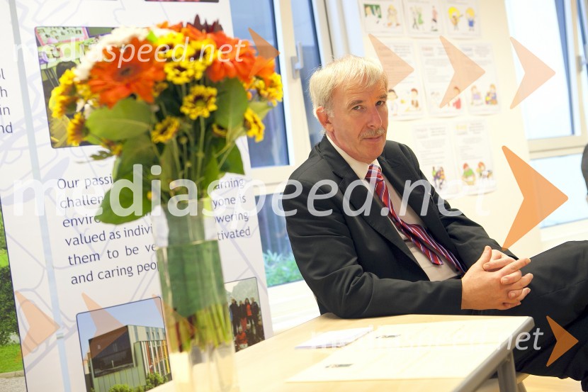  David  Cooksey, ravnatelj in direktor, Britanska mednarodna šola v LjubljaniBritanska šola v Ljubljani, otvoritev novih prostorov