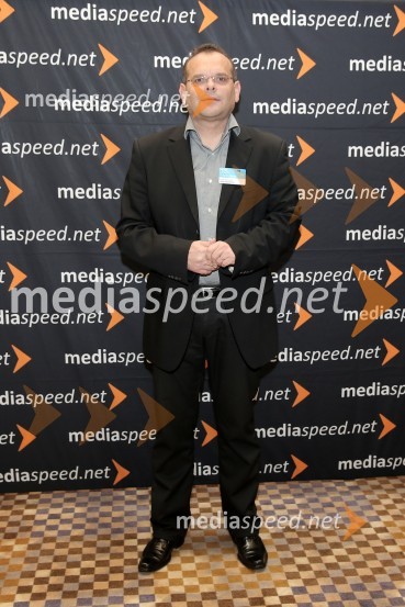  Iztok Verdnik,  predsednik Slovenskega društva za odnose z javnostmi18. SKOJ 2014, Slovenska konferenca za odnose z javnostmi, 1. dan