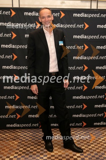  Aleksander Salkič, vodja službe za odnose z javnostmi Petrol18. SKOJ 2014, Slovenska konferenca za odnose z javnostmi, 1. dan