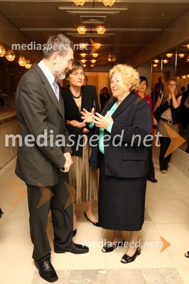 Dr. Jure Zupan, minister za znanost, visoko šolstvo in tehnologijo s soprogo Bredo in akad. prof. dr. Zinka ZorkoPremiera opere Knez Igor v SNG Maribor