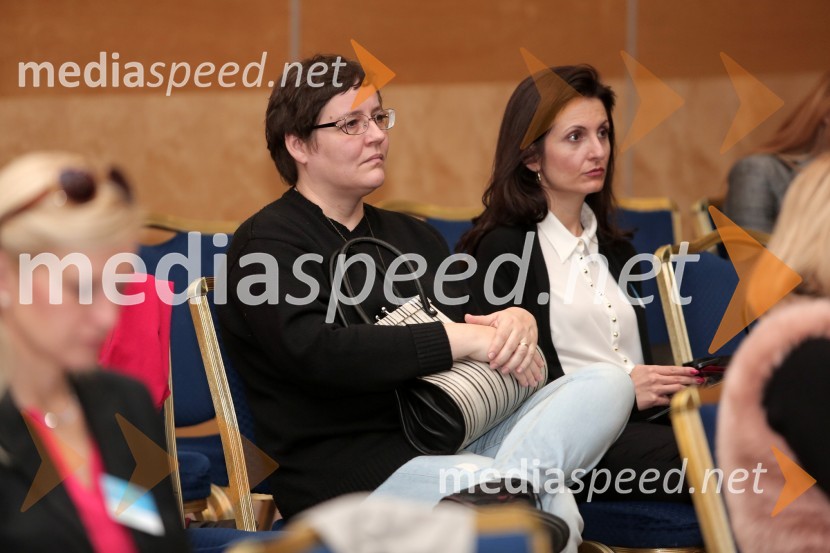  Lavra Munda Slaček, vodja oglaševanja in odnosov z javnostmi KBM Infond; mag. Gordana Dragić, odnosi z javnostmi, Poštna banka Slovenije18. SKOJ 2014, Slovenska konferenca za odnose z javnostmi, 1. dan