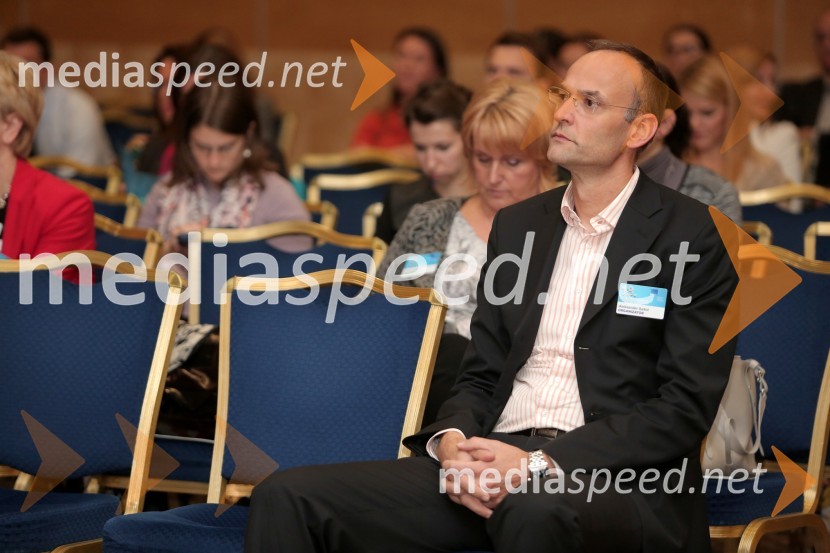  Aleksander Salkič, vodja službe za odnose z javnostmi Petrol18. SKOJ 2014, Slovenska konferenca za odnose z javnostmi, 1. dan