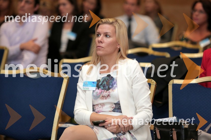  Nina Furman, pomočnica  evropskega poslanca Igorja Šoltesa18. SKOJ 2014, Slovenska konferenca za odnose z javnostmi, 1. dan