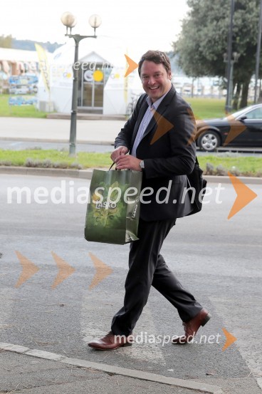  Jaka Repanšek, partner v družbi RePublis18. SKOJ 2014, Slovenska konferenca za odnose z javnostmi, 1. dan