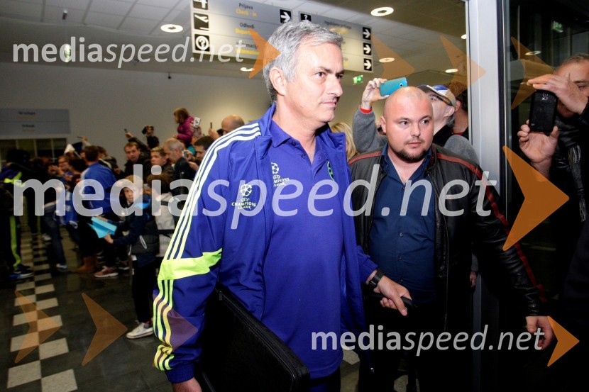  José Mourinho, trener ChelseaPrihod nogometašev Chelsea v Maribor