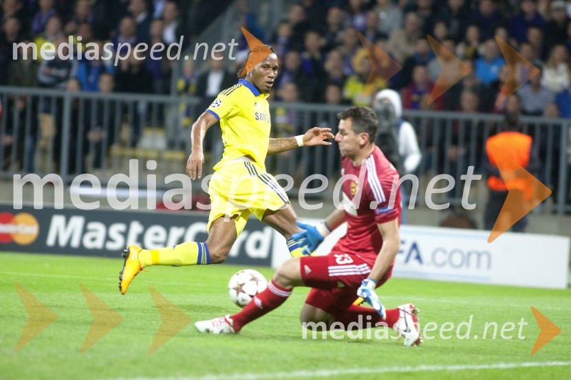  Didier Drogba, nogometaš, Chelsea;  Jasmin Handanović, nogometaš, NK MariborIzenačenje veliko kot zmaga, NK Maribor izenačeno s FC Chelsea