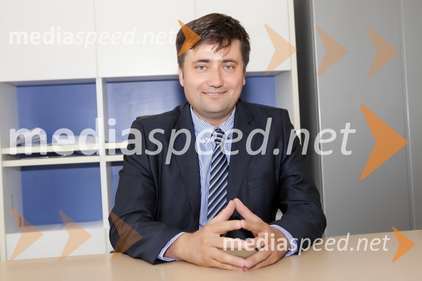 dr. Andrej Mihevc, direktor družbe Delkom, trženje elektronskih komunikacij, projektiranje in svetovanje, d.o.o., strokovnjak za elektronske komunikacije in mednarodno poslovanje Andrej Mihevc, direktor Delkom