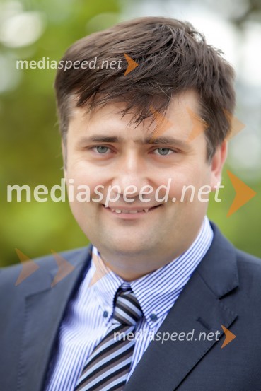 dr. Andrej Mihevc, direktor družbe Delkom, trženje elektronskih komunikacij, projektiranje in svetovanje, d.o.o., strokovnjak za elektronske komunikacije in mednarodno poslovanje Andrej Mihevc, direktor Delkom