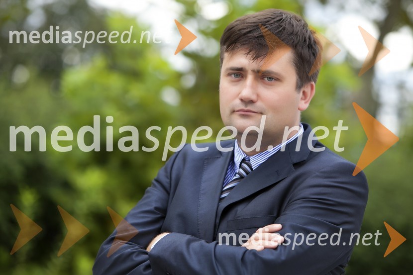 dr. Andrej Mihevc, direktor družbe Delkom, trženje elektronskih komunikacij, projektiranje in svetovanje, d.o.o., strokovnjak za elektronske komunikacije in mednarodno poslovanje Andrej Mihevc, direktor Delkom