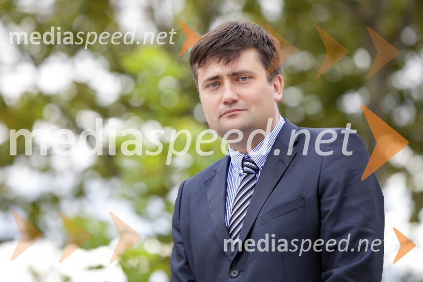 dr. Andrej Mihevc, direktor družbe Delkom, trženje elektronskih komunikacij, projektiranje in svetovanje, d.o.o., strokovnjak za elektronske komunikacije in mednarodno poslovanje Andrej Mihevc, direktor Delkom