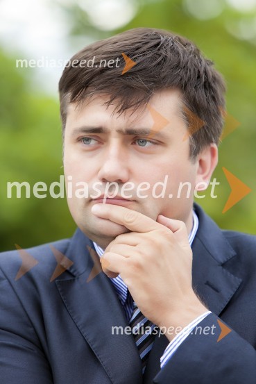 dr. Andrej Mihevc, direktor družbe Delkom, trženje elektronskih komunikacij, projektiranje in svetovanje, d.o.o., strokovnjak za elektronske komunikacije in mednarodno poslovanje Andrej Mihevc, direktor Delkom