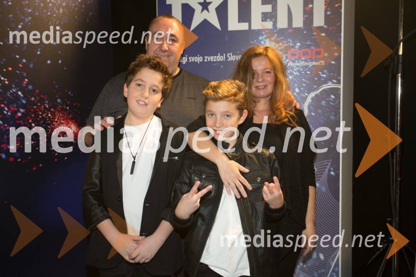  Maks Dolinšek;  Mitja Dolinšek;  Jaka Dolinšek;  Jasmina DolinšekSlovenija ima talent 2014, prva polfinalna oddaja