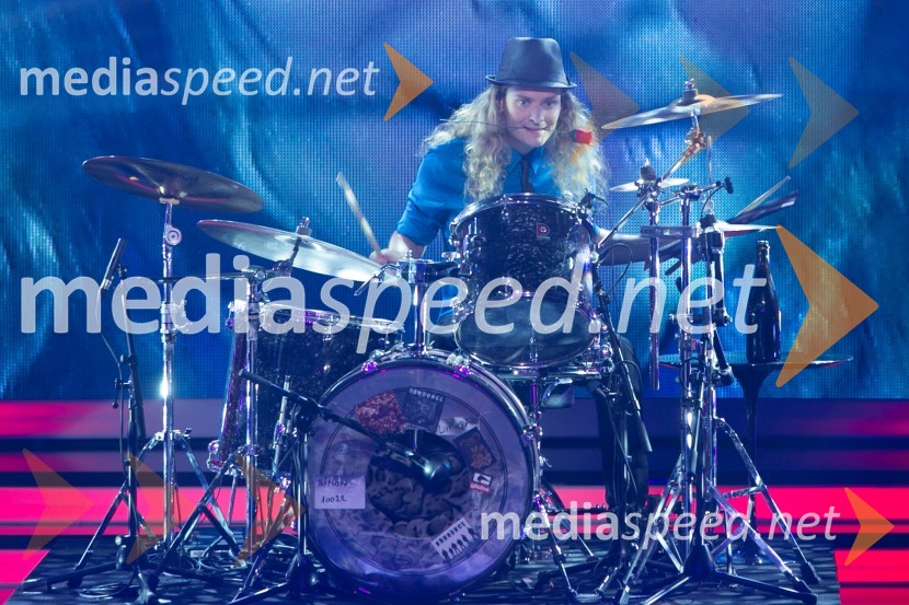  Simon ŠkrlecSlovenija ima talent 2014, prva polfinalna oddaja