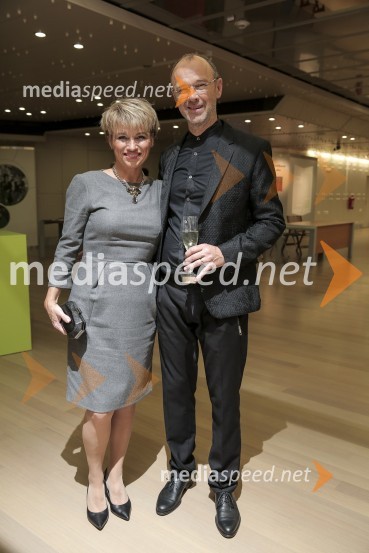  Romana  Krajnčan, pevka;  Lojze  Krajnčan, dirigent Big Banda RTV Slovenija New York Voices, gala koncert vokalne skupine