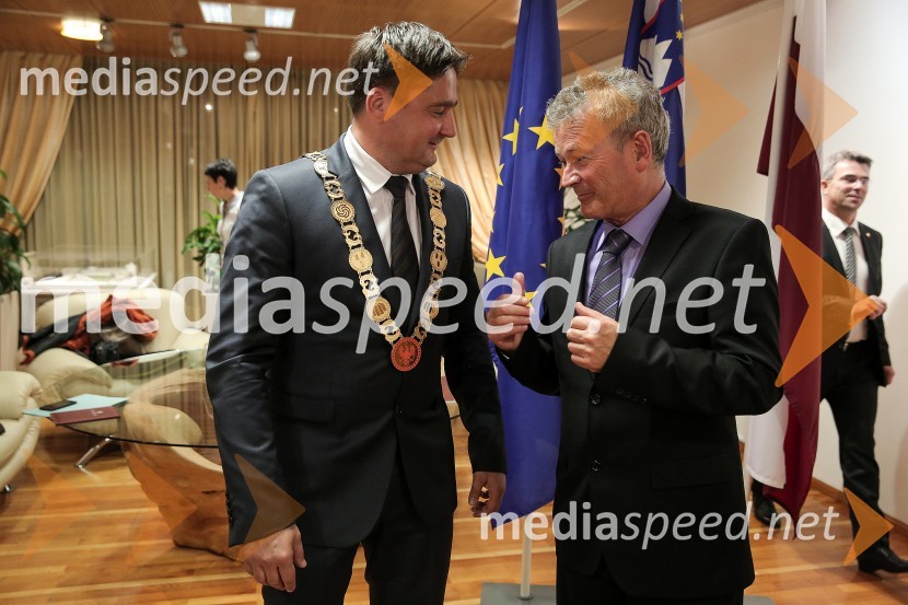  Boštjan Trilar, župan občine Kranj;  Mohor Bogataj, nekdanji župan občine KranjMestna občina Kranj, ustanovna seja Mestnega sveta