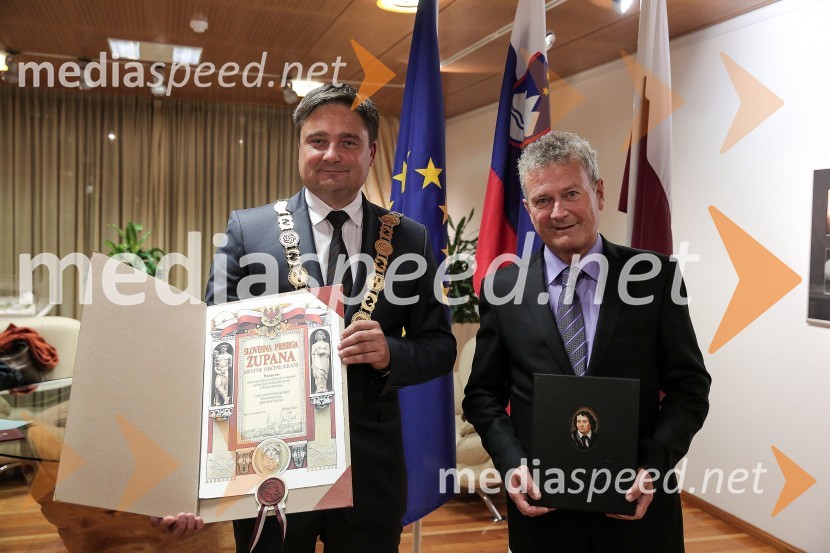  Boštjan Trilar, župan občine Kranj;  Mohor Bogataj, nekdanji župan občine KranjMestna občina Kranj, ustanovna seja Mestnega sveta