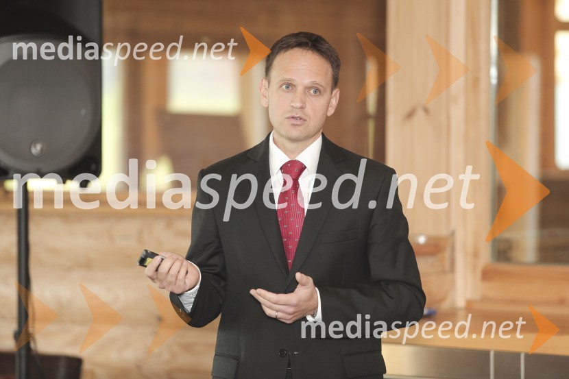  Franci Bolta, direktor znamke Audi pri podjetju Porsche Slovenija d.o.o.Audi A7, slovenska predstavitev