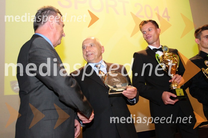  Janez Tomažič, predsednik komisije za speedway pri AMZS;  Ivan Molan, nekdanji speedwayist, AMD Krško;  Matej Žagar, speedwayist (AMTK Ljubljana)Podelitev nagrad državnim prvakom AMZS