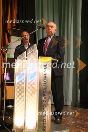  Anton Breznik, predsednik AMZSPodelitev nagrad državnim prvakom AMZS